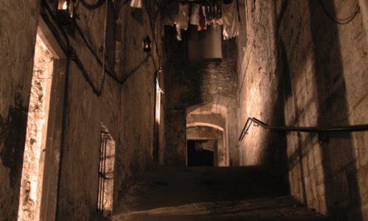 Mr. Strange’s Improbable Destinations: Mary King’s Close in Edinburg – Dolls and Dresses for Little Annie